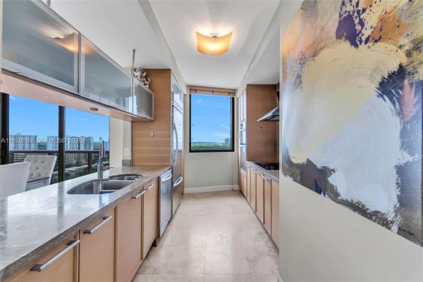 Sayan, 16275 Collins Ave #1604, Sunny Isles Beach, Florida 33160, image 2