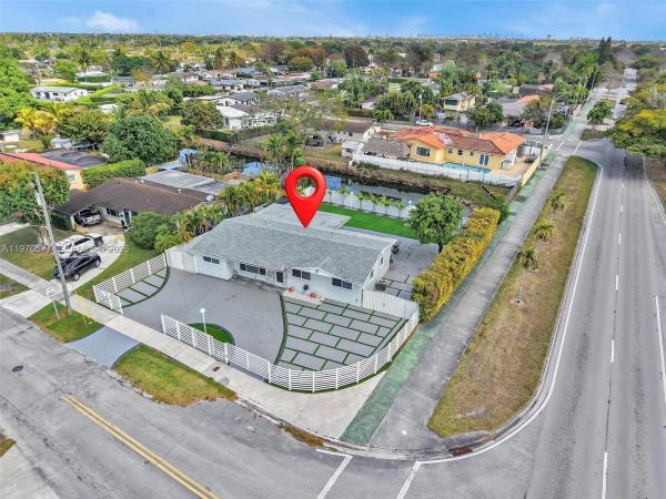 5521 SW 104th Ave, Unincorporated Dade County, Florida 33165, image 1