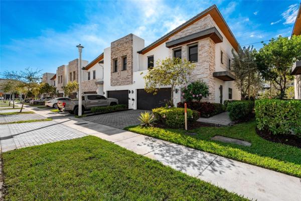 Summit At Park Central, 7902 NW 105th Ct #7902, Doral, Florida 33178, image 1