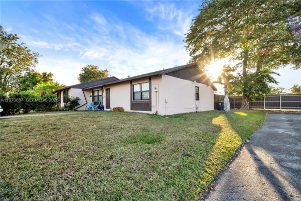 4600 SW 136th Pl, Unincorporated Dade County, Florida 33175, image 1