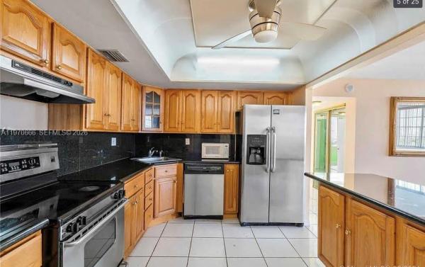 Bayview Towers North, 2150 Sans Souci Blvd #B811, North Miami, Florida 33181, image 2