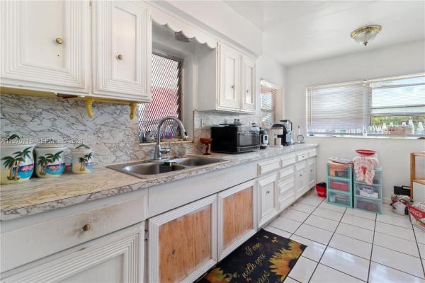 Melrose Park, 1021 SW 31st Ave, Fort Lauderdale, Florida 33312, image 1