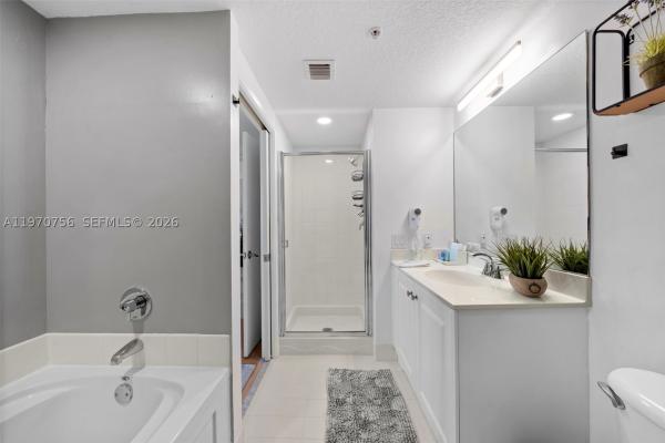 Marina Bay Club, 18100 N Bay Rd #308, Sunny Isles Beach, Florida 33160, image 2