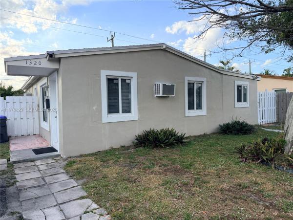 Boulevard Heights, 1320 N 69th Way, Hollywood, Florida 33024, image 1