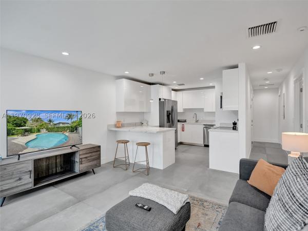 Croissant Park, 417 SW 15th St, Fort Lauderdale, Florida 33315, image 2
