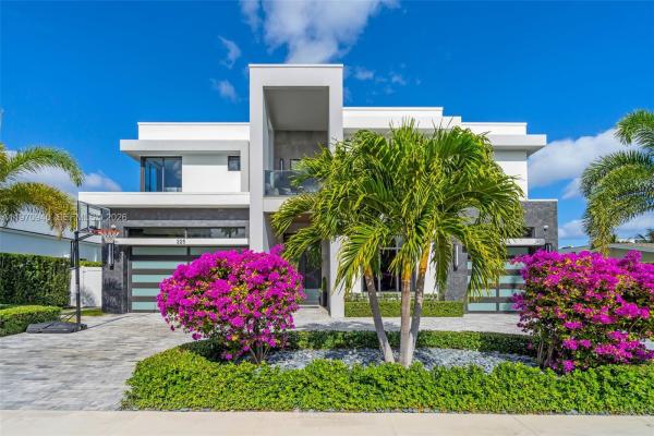 Boca Villas, 225 NE 3rd St, Boca Raton, Florida 33432, image 2