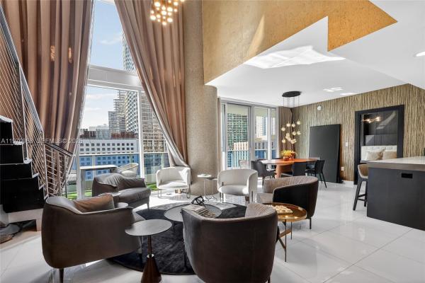 Epic Hotel & Residences, 200 Biscayne Boulevard Way #1108, Miami, Florida 33131, image 1