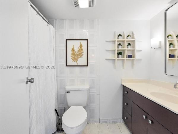 Venetia, 555 NE 15th St #408, Miami, Florida 33132, image 3