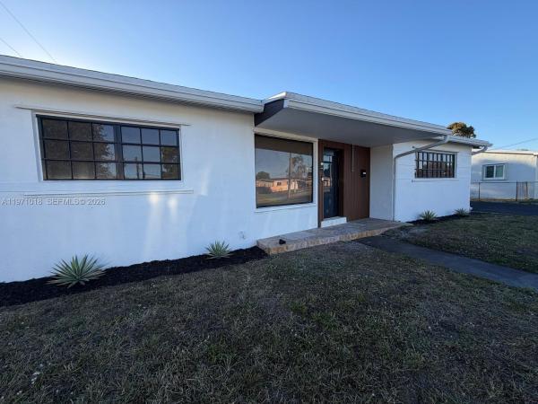 Bell Gardens, 18712 NW 23rd Ct, Miami Gardens, Florida 33056, image 3