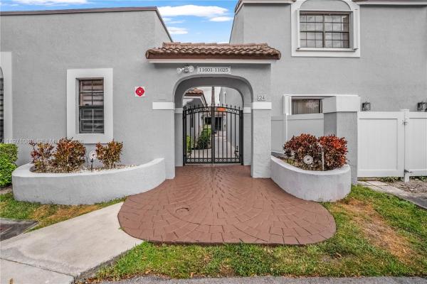 The Provinces Of Pierpointe At Pembroke Lakes, 11625 NW 11th St, Pembroke Pines, Florida 33026, image 2