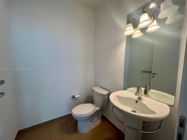 Met 1, 300 S Biscayne Blvd #PH-3907, Miami, Florida 33131, image 1