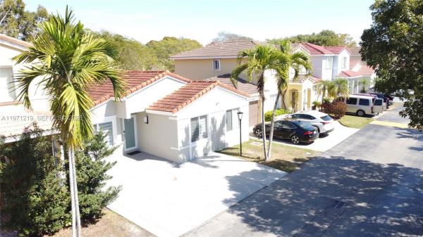 Tesoro At Forest Lakes, 16515 SW 97th St, The Hammocks, Florida 33196, image 3
