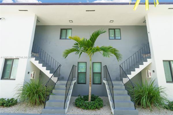 Santa Clara, 1044 NW 29th St, Miami, Florida 33127, image 2