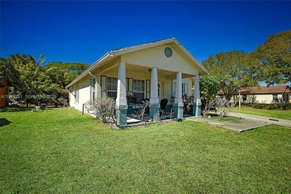 Freshwater Lakes, 1107 Freshwater Lakes Dr, West Palm Beach, Florida 33401, image 3