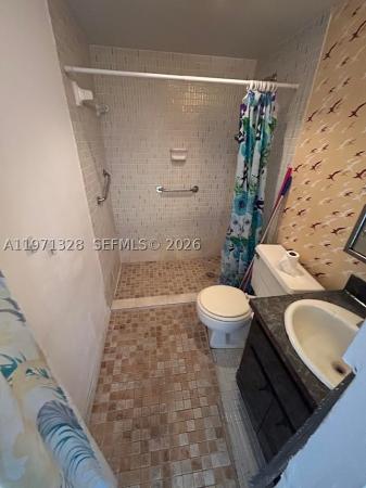 Royal Oaks, 447 NE 195th St #414, Ives Estates, Florida 33179, image 1
