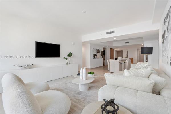 Bay Harbor Islands Residential, 10281 W Bay Harbor Dr, Bay Harbor Islands, Florida 33154, image 2