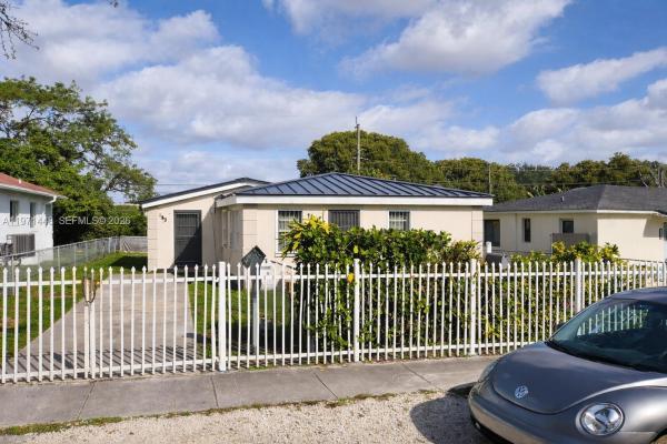 1827 NW 74th Ter, Unincorporated Dade County, Florida 33147, image 1