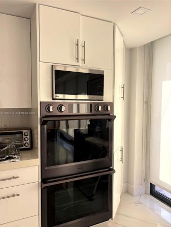 Turnberry Isle South, 19667 Turnberry Way #27E, Aventura, Florida 33180, image 1