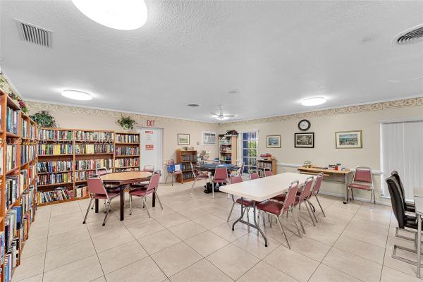 Oriole Gardens 2, 650 NW 80th Ter #206, Margate, Florida 33063, image 2