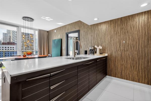 Epic Hotel & Residences, 200 Biscayne Boulevard Way #1108, Miami, Florida 33131, image 2