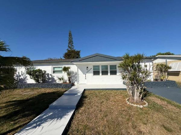 22534 SW 114th Pl, Unincorporated Dade County, Florida 33170, image 1