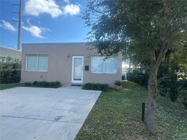 Liberia, 2206 Simms St, Hollywood, Florida 33020, image 1