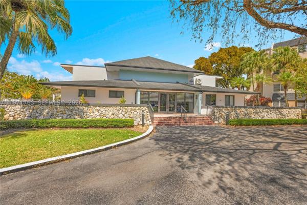 Kings Creek South, 7785 SW 86th St #E-414, Kendall, Florida 33143, image 2