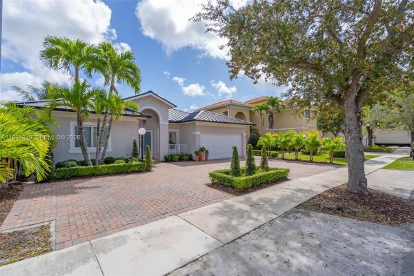 Twin Lake Shores Central, 14023 SW 132nd Ave, Three Lakes, Florida 33186, image 3
