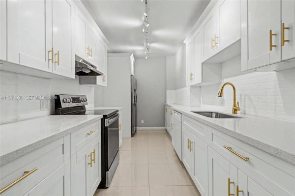 Hillcrest, 4200 Hillcrest Dr #406, Hollywood, Florida 33021, image 1