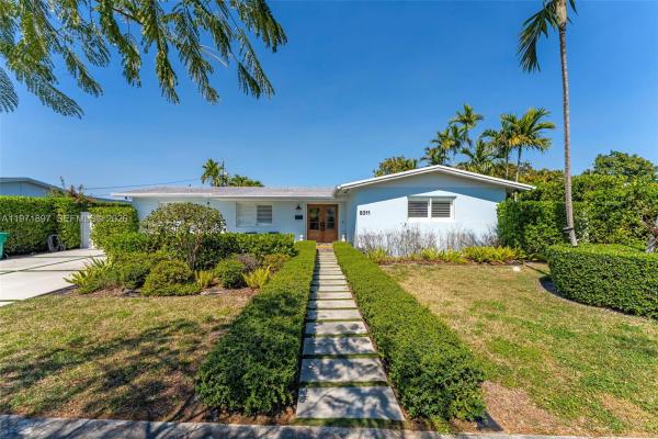 Lake Park, 8311 SW 47th St, Olympia Heights, Florida 33155, image 1