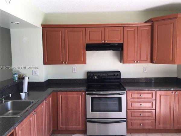 Hialeah Club Villas, 2162 W 60th St #14208, Hialeah, Florida 33016, image 2