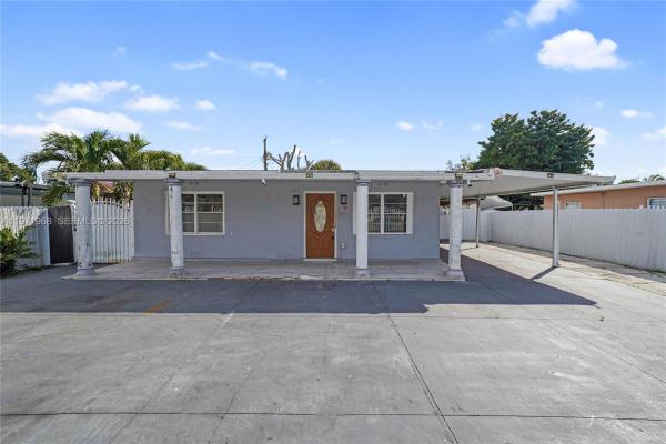 Sun Tan Village, 840 E 17th St, Hialeah, Florida 33010, image 2