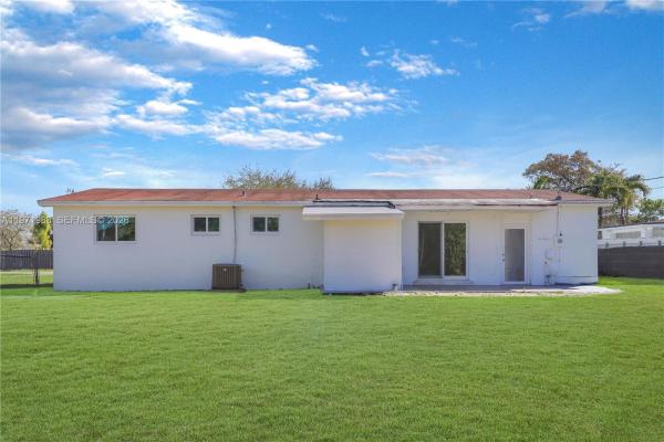 Parkwest Estates, 3800 SW 104th Ave, University Park, Florida 33165, image 2