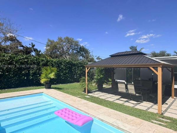 1430 NE 149th St, Unincorporated Dade County, Florida 33161, image 1