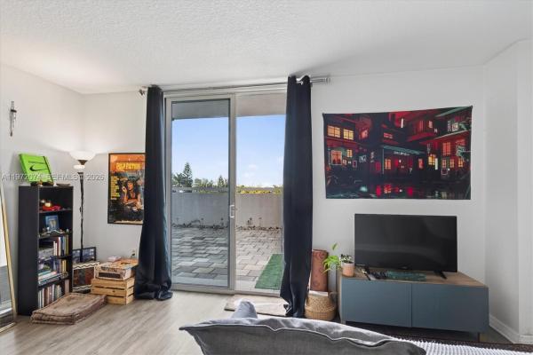 Brickell Vista, 900 SW 8th St #505, Miami, Florida 33130, image 1