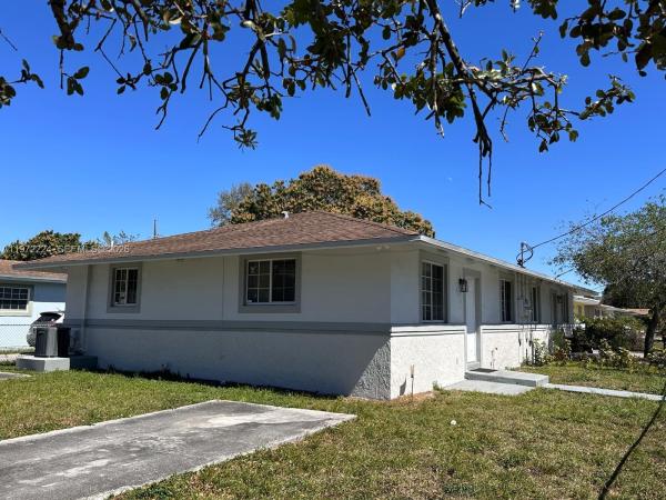 Pythias Park, 1209 NE 136th Ter, North Miami, Florida 33161, image 2