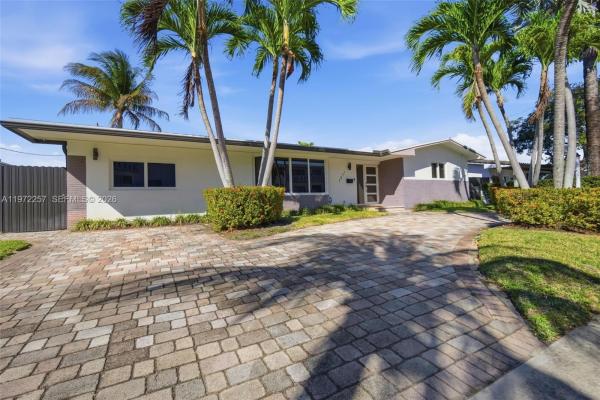 1871 NE 186th St, North Miami Beach, Florida 33179, image 2