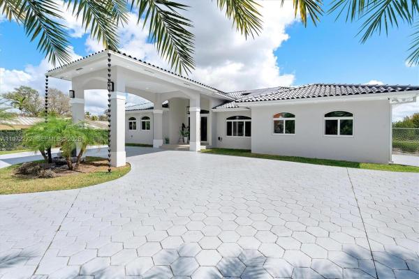 Sweetwater Estates, 135 SW 125th Ave, Tamiami, Florida 33184, image 2