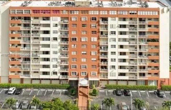 Plaza Of Westland, 4675 W 18th Ct #409, Hialeah, Florida 33012, image 1