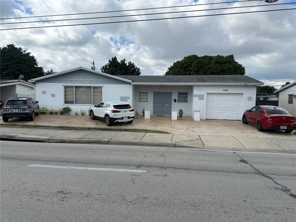 1720 SW 87th Ave, Unincorporated Dade County, Florida 33165, image 1