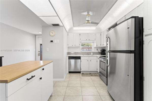 Hollybrook Golf & Tennis Club, 9523 S Hollybrook Lake Dr #307, Pembroke Pines, Florida 33025, image 1