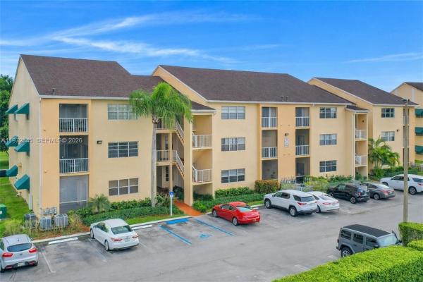 15285 SW 107th Ln #201, Unincorporated Dade County, Florida 33196, image 1
