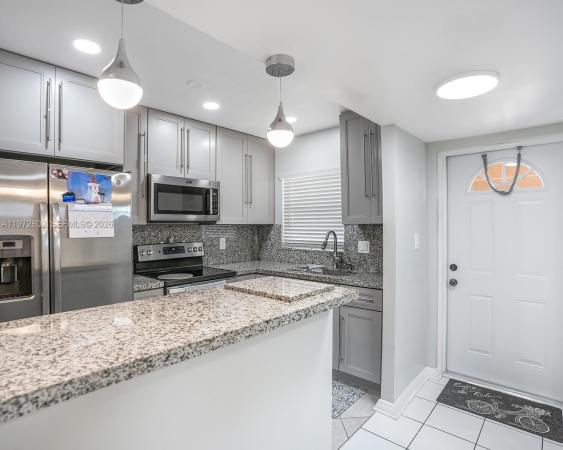 Sunrise Lakes 3, 9001 Sunrise Lakes Blvd #301, Sunrise, Florida 33322, image 2