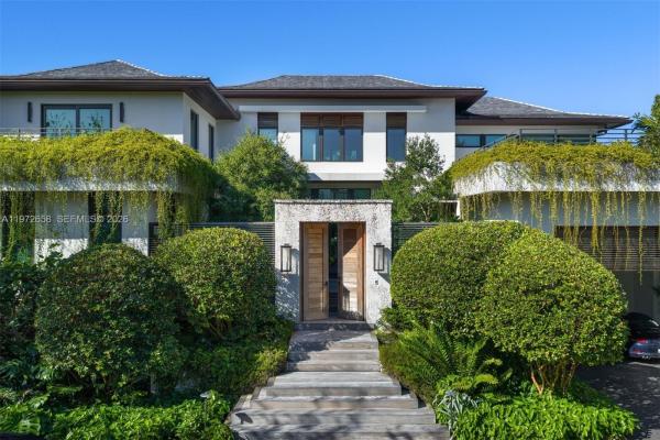 Sunrise Harbour, 6850 Sunrise Ct, Coral Gables, Florida 33133, image 1