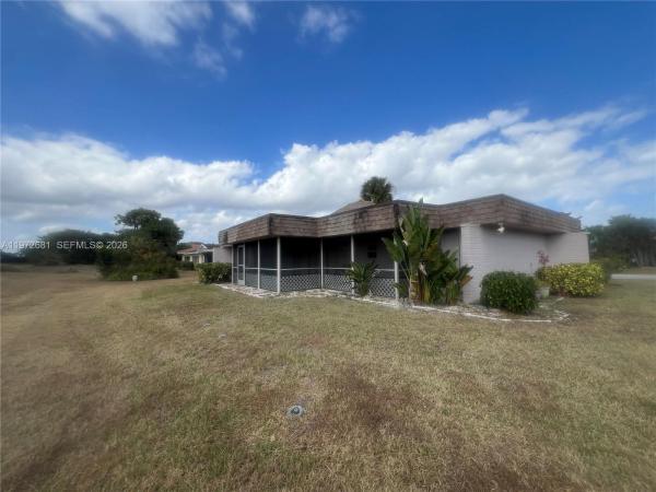 The Woodlands, 5724 S Bayberry Ln, Tamarac, Florida 33319, image 2
