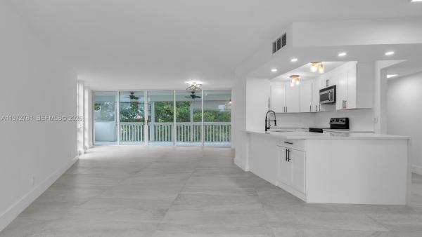 Environ 1, 6911 Environ Blvd #4J, Lauderhill, Florida 33319, image 1