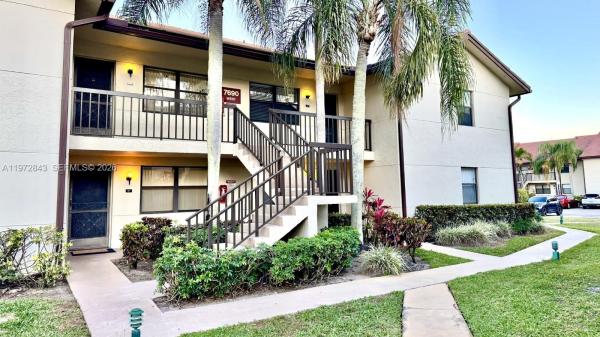 7690 Tahiti Ln #202, Lake Worth Beach, Florida 33467, image 1