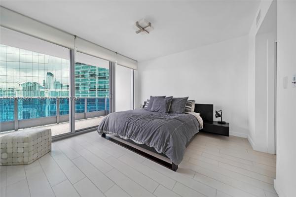 Epic Hotel & Residences, 200 Biscayne Boulevard Way #3811, Miami, Florida 33131, image 1