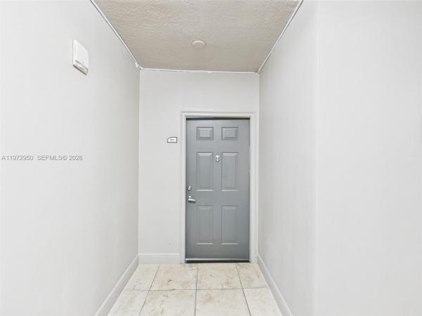 1800 Biscayne Plaza, 275 NE 18th St #810, Miami, Florida 33132, image 1