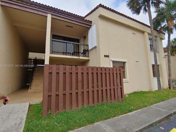 West Gardens Village, 690 W Park Dr #2-204, Fountainebleau, Florida 33172, image 1